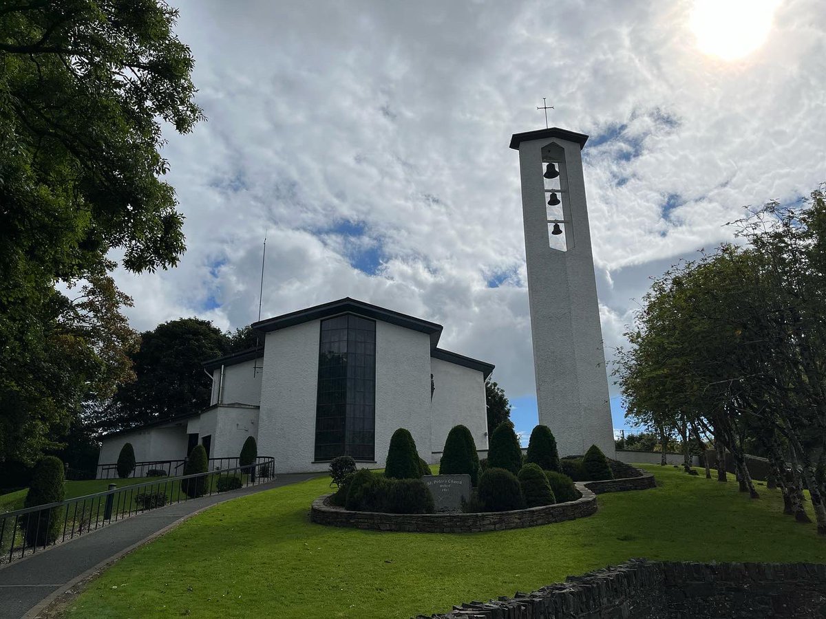 DunleavyBernard's tweet photo. The fourth stop on our tour of Liam McCormick’s #MagnificentSeven Donegal churches. St Peter’s at Milford - Patrick Pye windows, Imogen Stuart Stations of the Cross, Colin Middleton tapestry, the whole space flooded with light. #LiamMcCormick #RHA @RHAGallery @govisitdonegal https://t.co/fARsefVMM1