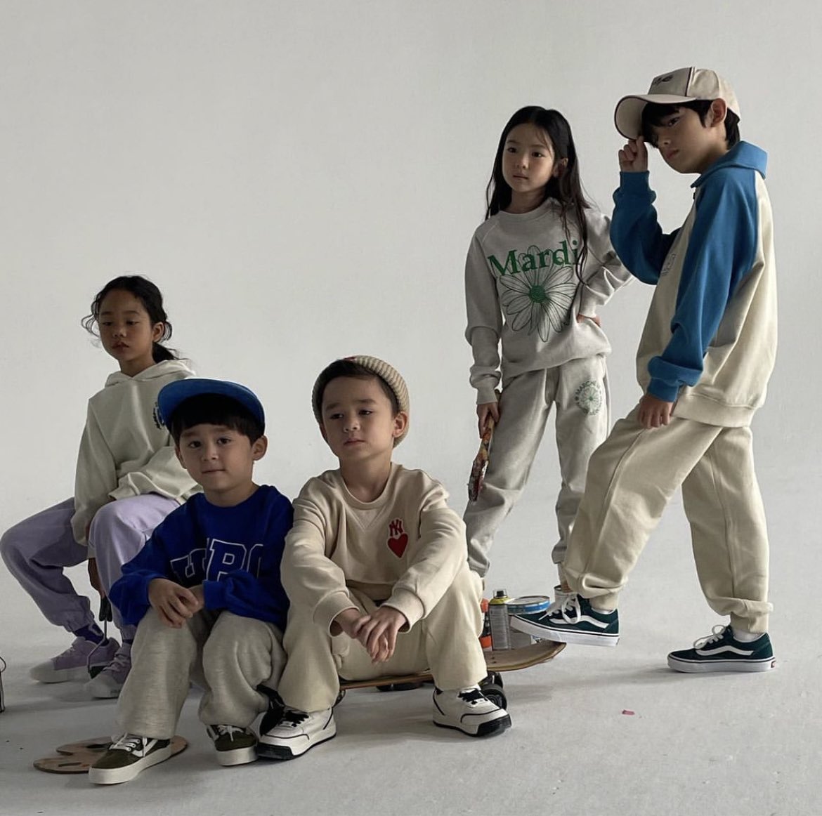 signedbywild's tweet photo. The Hammingtons x MUSINSA kids
#TheHammingtons #William #Bentley #teamwild #talents #Musinsakids #WILDGroup https://t.co/FoE6tIw6xk