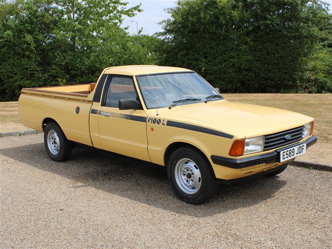 ACAKingsLynn's tweet photo. #Pickup's and #Vans  Coming up in our #ClassicAuction
Saturday 20th &amp; Sunday 21st August

1987 #FordP100 L Pick-Up
1978 #Leyland Sherpa Pick-Up
1988 #FordTransit Flareside
1973 #International 1110 #Stepside

https://t.co/KqeKnS0z6m

#classiccars #classiccar #classicauto https://t.co/2RE4rWn5MZ