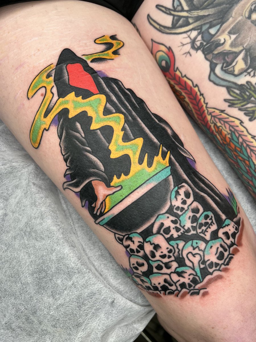nikki_btmw's tweet photo. New tattoo, what spell do u think he is casting ? https://t.co/ZbJBfBOfGo