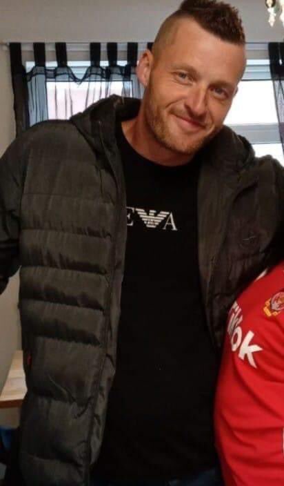 Has anyone seen my friend Rossi Jones, last seen on holiday Sunday with his family in Barmouth but has been spotted on a bus heading towards Aberystwyth and a possible sighting in Aberystwyth on the pier. I know there’s a lot of Wrexham fans in the area can you help spread word.