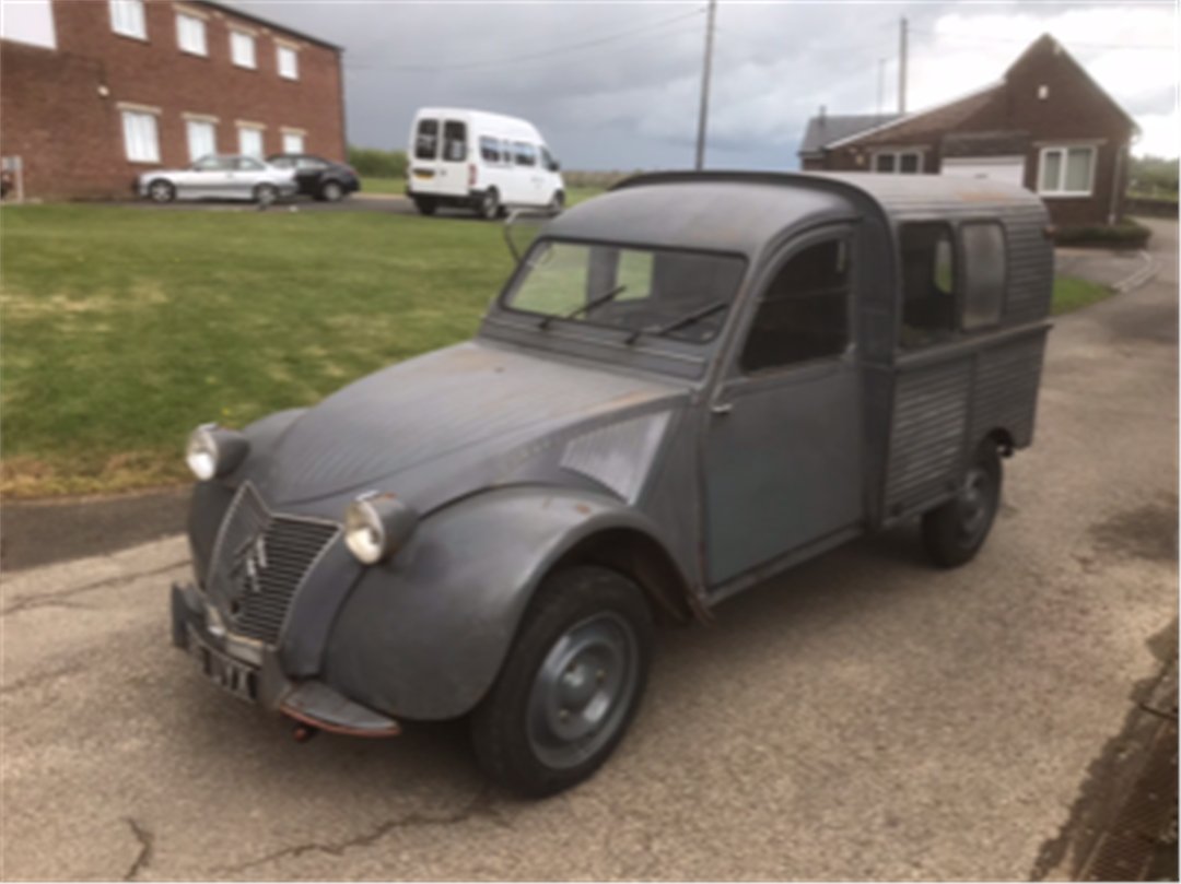 ACAKingsLynn's tweet photo. #Pickup's and #Vans 
 Coming up in our #ClassicAuction
Saturday 20th &amp; Sunday 21st August

1985 #FordTransit Custom
1989 #MitsubishiL200 4x4 Pick-up 
1992 #VauxhallRascal Pick-Up
1961 #Citroen2CV Fourgon Van

https://t.co/KqeKnS0z6m

#classiccars #classiccar #classicauto https://t.co/T0Qq7lThE3