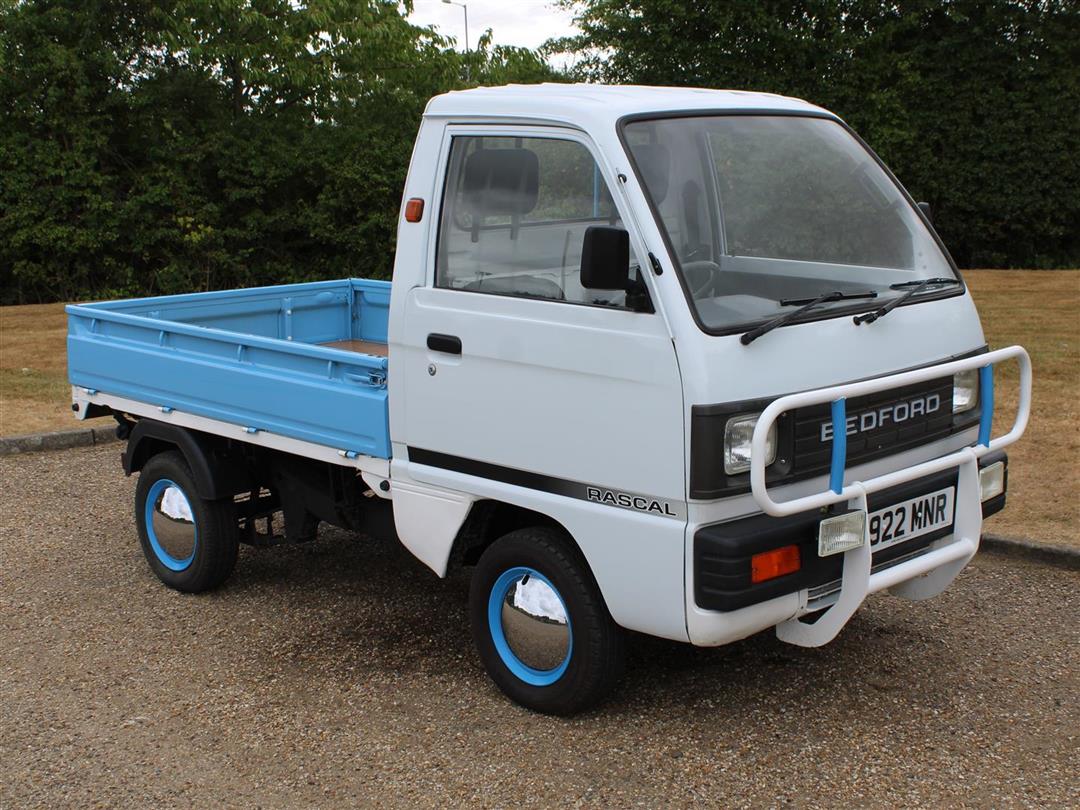 ACAKingsLynn's tweet photo. #Pickup's and #Vans 
 Coming up in our #ClassicAuction
Saturday 20th &amp; Sunday 21st August

1985 #FordTransit Custom
1989 #MitsubishiL200 4x4 Pick-up 
1992 #VauxhallRascal Pick-Up
1961 #Citroen2CV Fourgon Van

https://t.co/KqeKnS0z6m

#classiccars #classiccar #classicauto https://t.co/T0Qq7lThE3