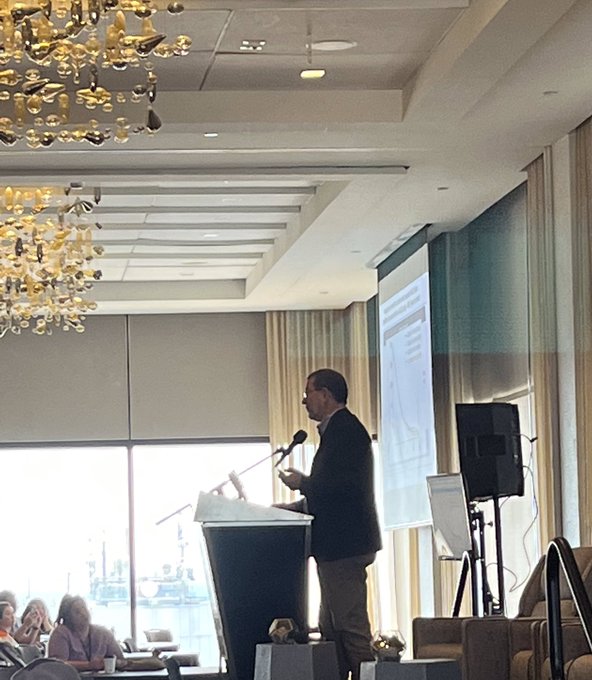 At our #ALKPositive Summit, Dr David Carbone <a href="/OSUCCC_James/">The James at Ohio State</a> spoke about the major advances in ALK+ #cancer. The scan shows an incredible response a woman aged 56 had w a 1st gen therapy - Crizotinib. "This is what happens when you apply science to medicine."

#StrongerTogether2022