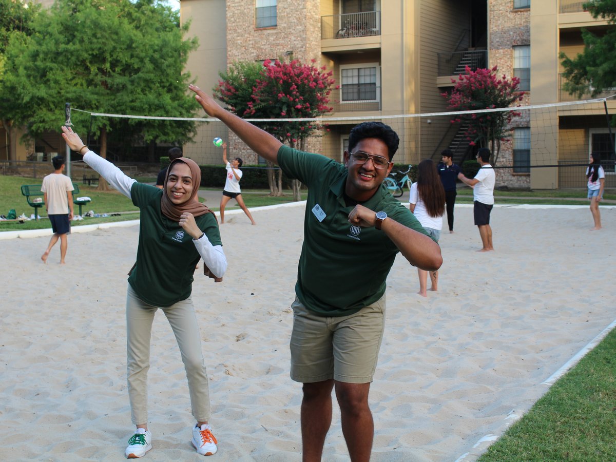 UT_Dallas's tweet photo. Orientation was full of Comets, smiles and excitement! Here’s to the fall semester! https://t.co/1IAaomXpVs