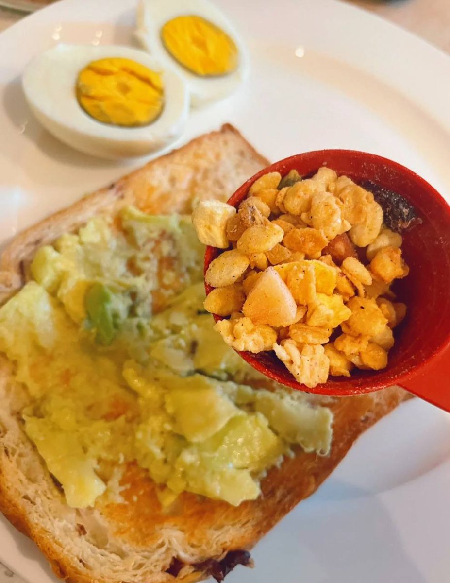 lol62867491's tweet photo. Breakfast by myself #breakfast #mademyself #yummymummy https://t.co/gmzVJq54Hl