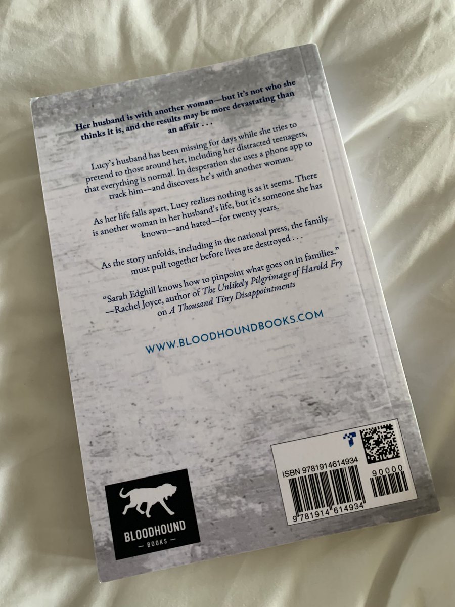 thereadingpara's tweet photo. I have a signed copy of #HisOtherWoman to #giveaway. 

To enter, follow me &amp; @EdghillSarah &amp; comment #HisOtherWoman below. Open international. Entries close midnight 21 August 🤍 https://t.co/wHXer8vcIS