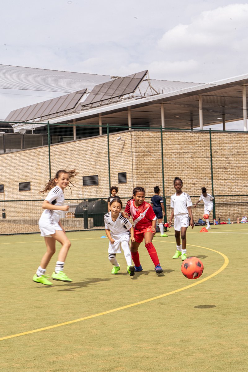 We had an amazing time at our GU X @EPFinitiative drop in session with 40 participants coming down to @Team_KingsSport Honor Oak Park in celebration of the Equal Playing Field Summit and @euro2022england It's so important for us to see young girls engaging with sports