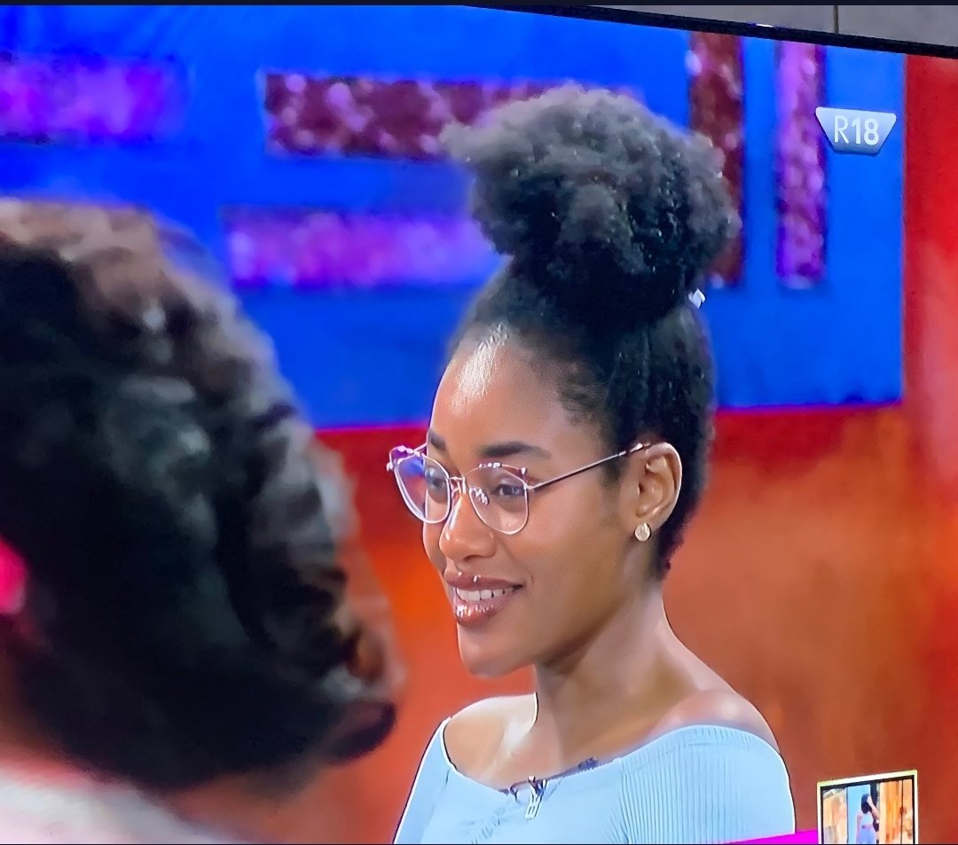 LoverofBeautyT's tweet photo. First to ever do it. Week 2 disqualification and came out to a solid army. 
Beauty Tukura
Queen B
#WeWantBeautyBack #BBNaija https://t.co/RpwNQrp0tW