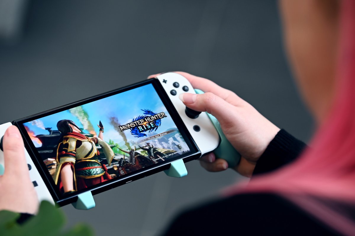 SatisfyeGaming's tweet photo. Do you play Monster Hunter Rise? If you do, what do you main?

📸 Photo taken by: @nippletweest 

#satisfye #satisfyegaming #monsterhunter #monsterhunterrise #monsterhuntersunbreak #capcom #hunterrank #masterrank #malzeno #palico #palamute https://t.co/yx8tg4I8bF