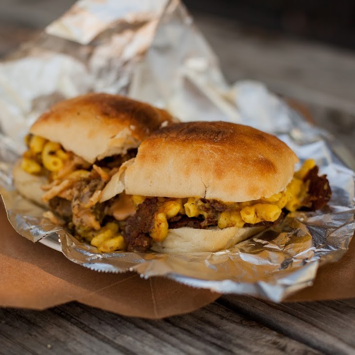 spiraldiner's tweet photo. The PHILLY MAC is the real deal ๐ A hoagie stuffed w/the perfect combo of grilled seitan & creamy mac n cheese, topped w/ french fried onions & a lot of our tangy special sauce. Gotta ciabatta!
#spiraldiner #spiralisforlovers #phillymac #phillycheesesteak #macandcheese #vegan https://t.co/oqhvRFnfpc