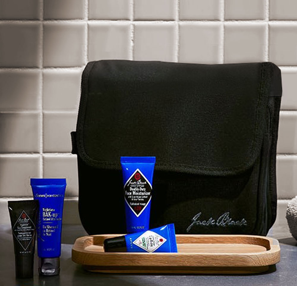 GWPbyCDP's tweet photo. We make waxed canvas that are perfect to put your wet items in. This one for @getjackblack⁠

#GWPbyCDP #JackBlack #tbt #travel #simple #reuse #canvas #summer #accessories #freebies #beauty #cosmetics #makeupbag #nyc #nyny #creativefirm #designers https://t.co/Psoc32XYbk