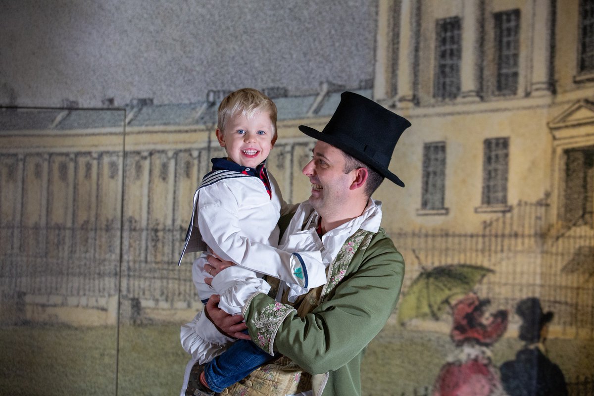Fashion_Museum's tweet photo. Before the school summer holidays are over, visit the Fashion Museum and try on Georgian and Victorian fashions in our dressing up area! Fun for all ages of your family ๐ฉ https://t.co/Zs0Gpa0zzV