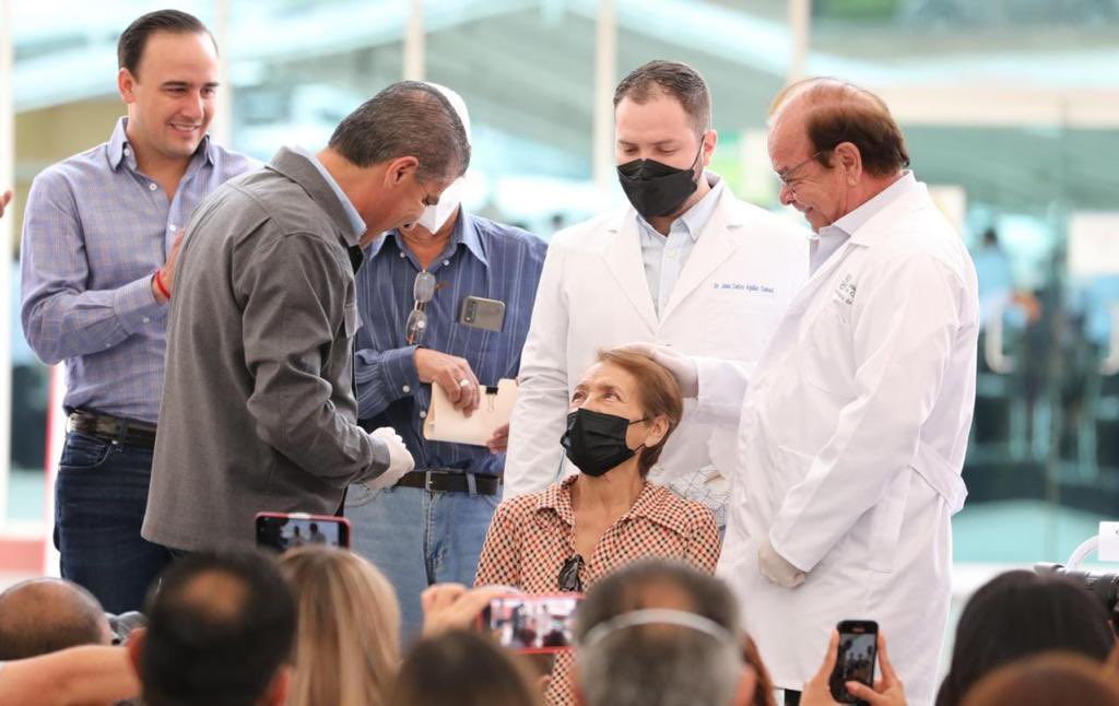 Hoy, gracias a la suma de esfuerzos, la Jornada de Cirugías de Cataratas del Programa #CambiandoVidas😊 ha llegado a mil pacientes atendidos en todo el estado.