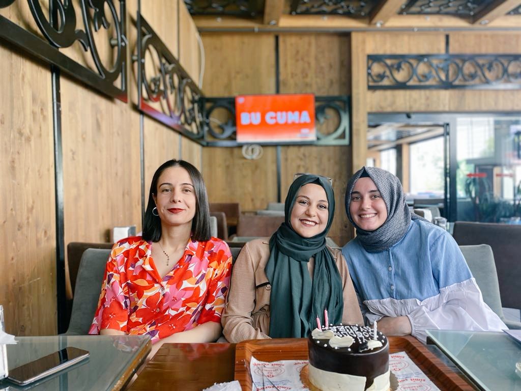 Arkadaşlar bugün benim doğum günüm 😊