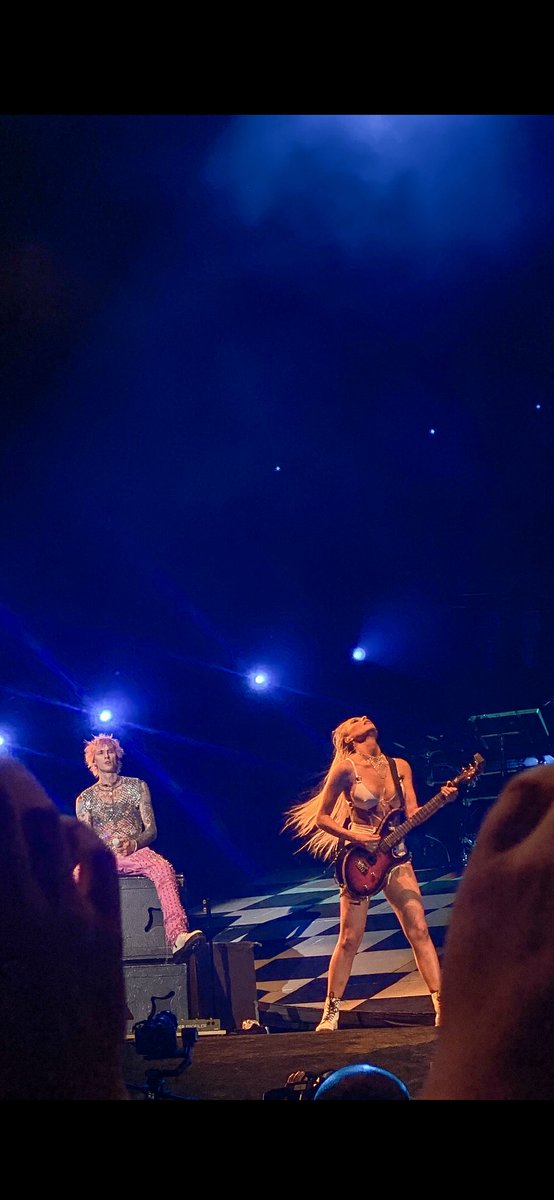 Kells &amp; Sophie. Sophie is a motherfucking rockstar ❌❌