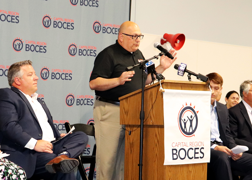 CareerTecTweets's tweet photo. It's official! @CapRegionBOCES celebrated the opening of the new, 170,000-square-foot Career &amp; Technical Education Center - Albany Campus with a packed-house ceremony today! @BOCESofNYS @NYSEDNews @nyschoolboards @capregchamber @JDragoneCRB @MCCoyCountyExec
@EmpireStateDev https://t.co/be1Qzd7eFO