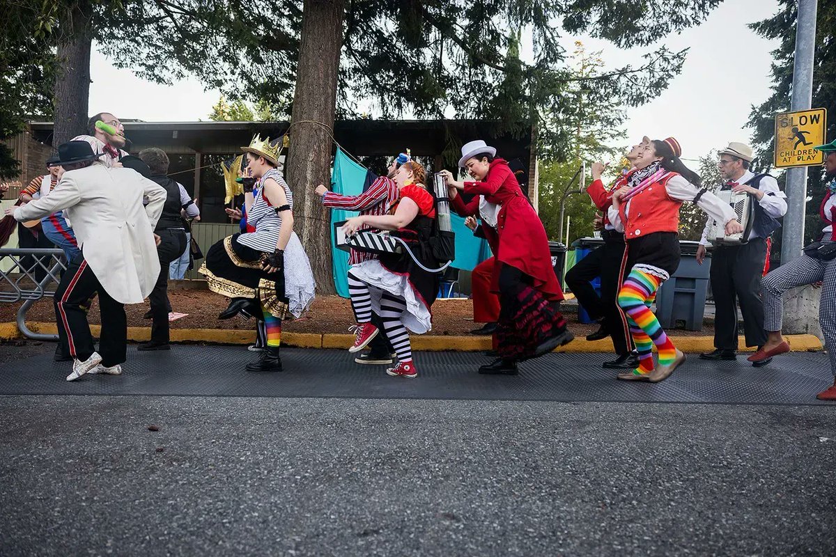 IndieCade's tweet photo. On this week's Beyond Screens, @gamegrrrl and guest @omgNickOLeary discuss their immersive roleplaying show 🎪(F)UNFAIR🎪 with @dachatheatre and @playabletheatre. LIVE tomorrow 2pm PT/5pm ET on https://t.co/xDVKVS0yGz 

🌟 Check out #dachafunfair here! 🌟
https://t.co/rGcYravqlH https://t.co/b8XGTrMKU8