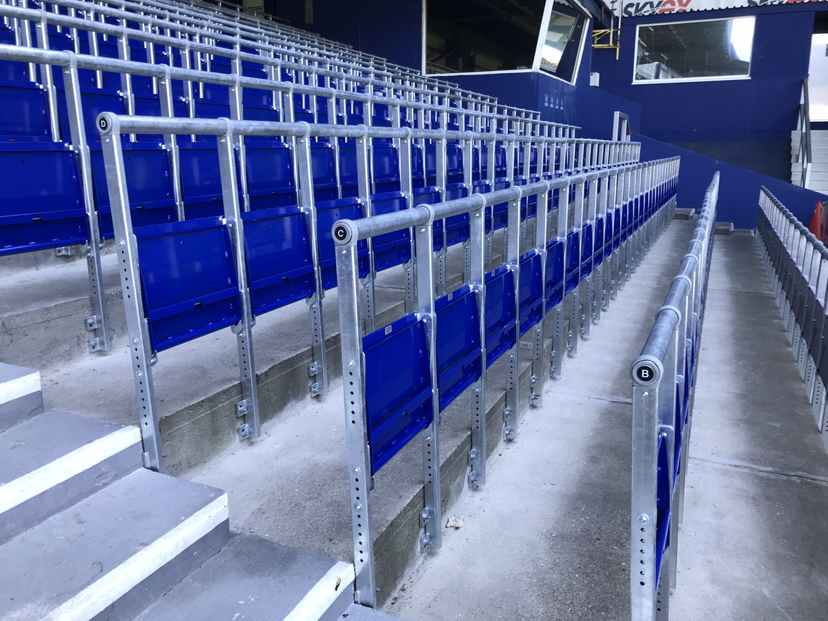 SafeStandingRS's tweet photo. Fans in the rail seat area at QPR tonight will enjoy more space than fans in any other area of licensed standing in England or Wales.

#Properrailseats #QPR https://t.co/8EQrCvSmxd
