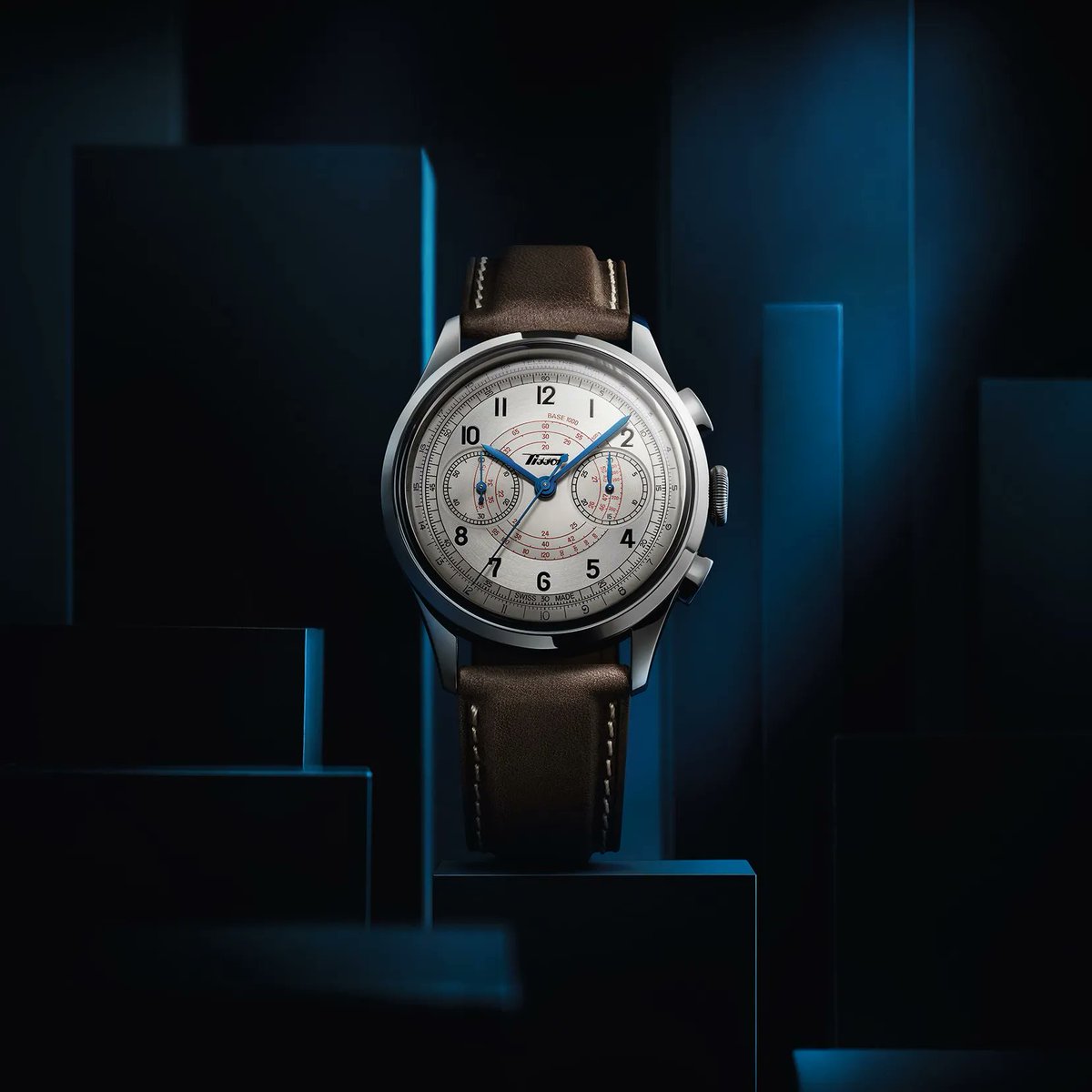 WatchTime's tweet photo. Vintage meets modern in Tissot's latest chronograph, the Telemeter 1938 inspired by a watch from its namesake year

https://t.co/BTSgmDrh0R

#tissot #tissotwatches #vintagewatches #neovintagewatches #antiques #telemeter https://t.co/Lugm2POqdp