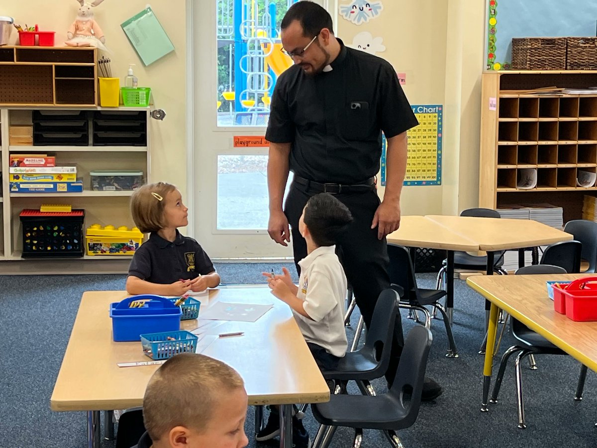StMSCary's tweet photo. Mrs. Navarro, Mr. McLaughlin, Mrs. Gucwa, and Fr. John enjoyed visiting each classroom today to meet our Angels! #FirstDayofSchool #StMS2022 https://t.co/LZL5LrL632