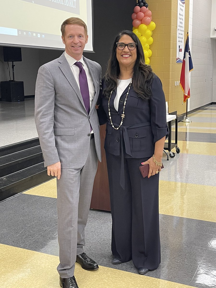 HoggIsd's tweet photo. @BrooksHarper thank you for an amazing Keynote Address at our 22-23 Convocation!!!  We look forward to you coming to visit our students soon!         ❤️☺️❤️ https://t.co/IB7Liqe7sA