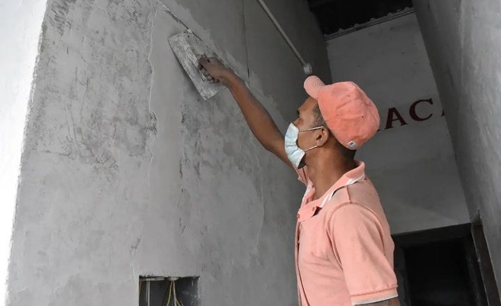 AlcaldiaDCcs's tweet photo. ✅En el #Intrac (Instituto Autónomo de Transporte de Caracas), ente adscrito a la Alcaldía de Caracas, se están realizando trabajos de acondicionamiento en las nuevas áreas administrativas.
#MaestrosYObrerosDeLaPatria
@gestionperfecta
@intrac_ccs https://t.co/LlSPMd6cmd
