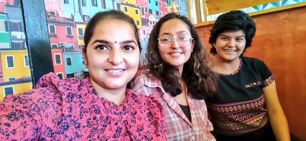Had some exciting and worthy conversation. Stay tune. ❤️
 #sharingexperiences #srhrmatters #gulabisambad