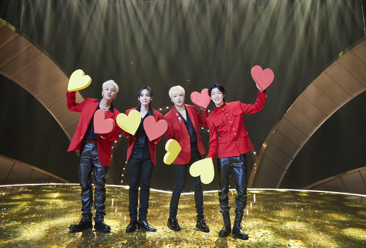 mhinpotxs's tweet photo. Happy ထ years 💙

To our best boys .. my happy pill .. Congratulations !!! I love you fourever 💙💙💙💙

LETS CELEBR8 WITH WINNER 
#Happy8thAnniversaryWINNER 
#지켜나가자_위너_8주년_영원히 
@yg_winnercity @yginnercircle https://t.co/zyeaQN17ya