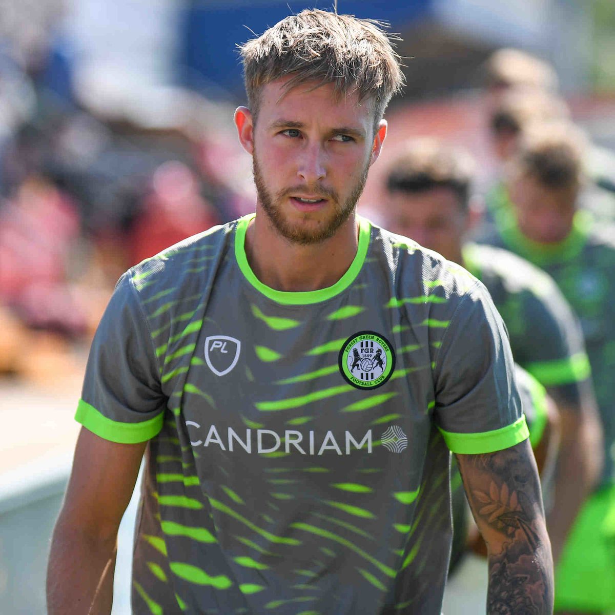 Want to be in with a chance of winning a <a href="/candriam/">Candriam</a> warm-up shirt? 🎉

RT this and give them a follow! Good luck ✌️

#WeAreFGR 💚