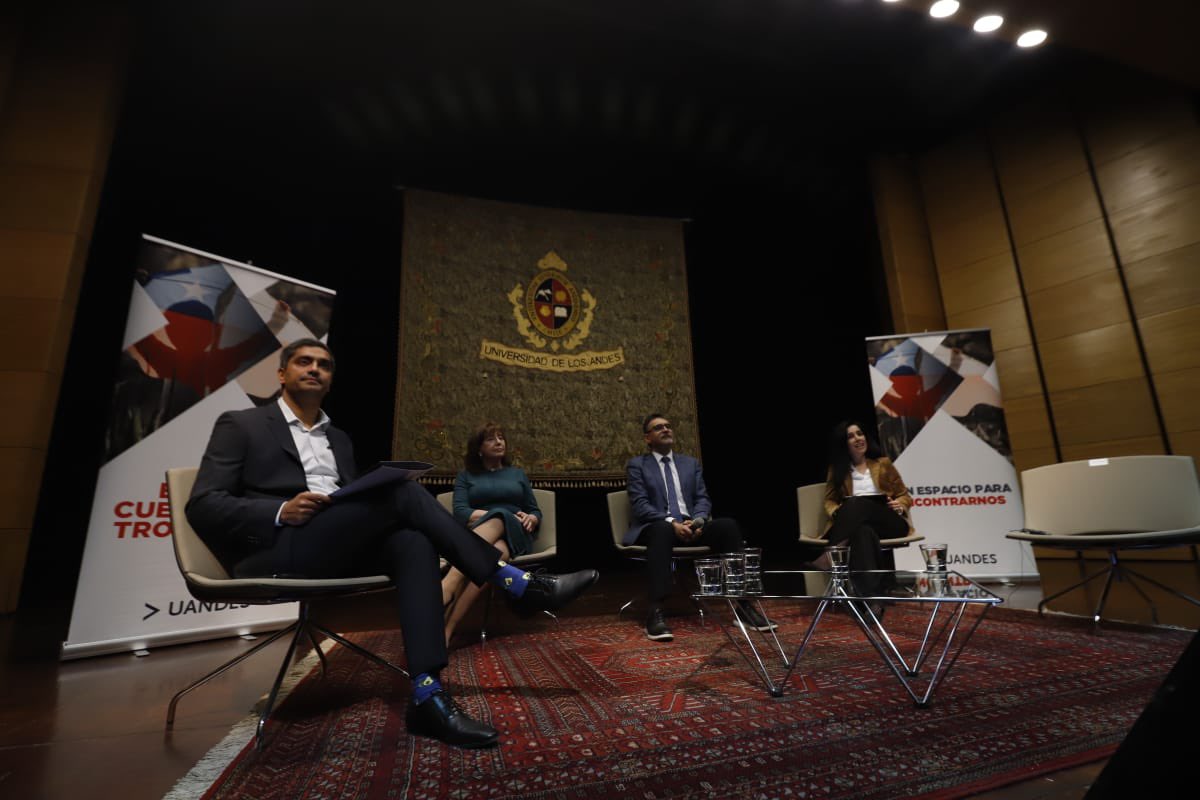 EncuentrosxCL's tweet photo. 👉🏽AHORA:
Sigue la transmisión de un nuevo #EncuentrosxChile: https://t.co/Tg7FtdKoZI

Hoy conversamos sobre "Ciencia e Innovación para el Chile del 2030" 🇨🇱🔜 https://t.co/0ZXxFBygOd