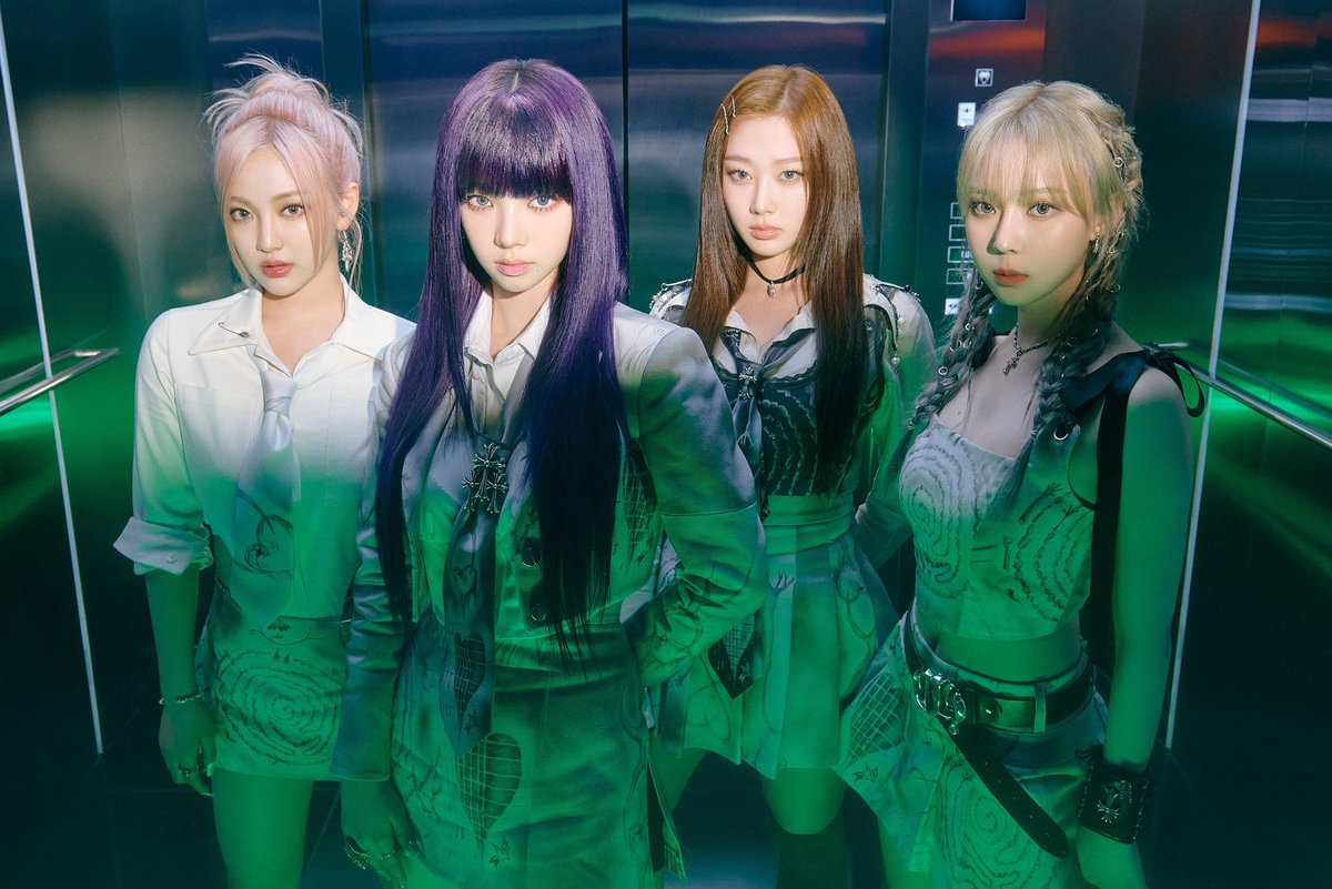 aespastats's tweet photo. aespa are now the 4th Gen Girl Group with the most weeks charted on US Billboard Artist 100 chart with 6 weeks. https://t.co/WmqADRD8f0