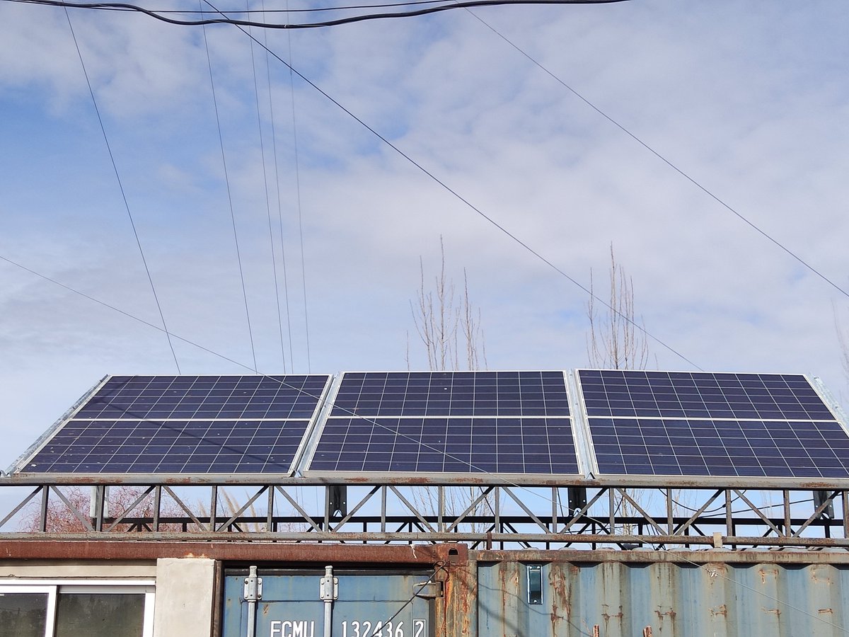 #nuestratarde no tengo gas natural instalado, invertí en energia renovable y por no estar adherida la provincia de BsAs a la Ley 27.191 pierdo 300kwh mes por no poder integrarla en la red