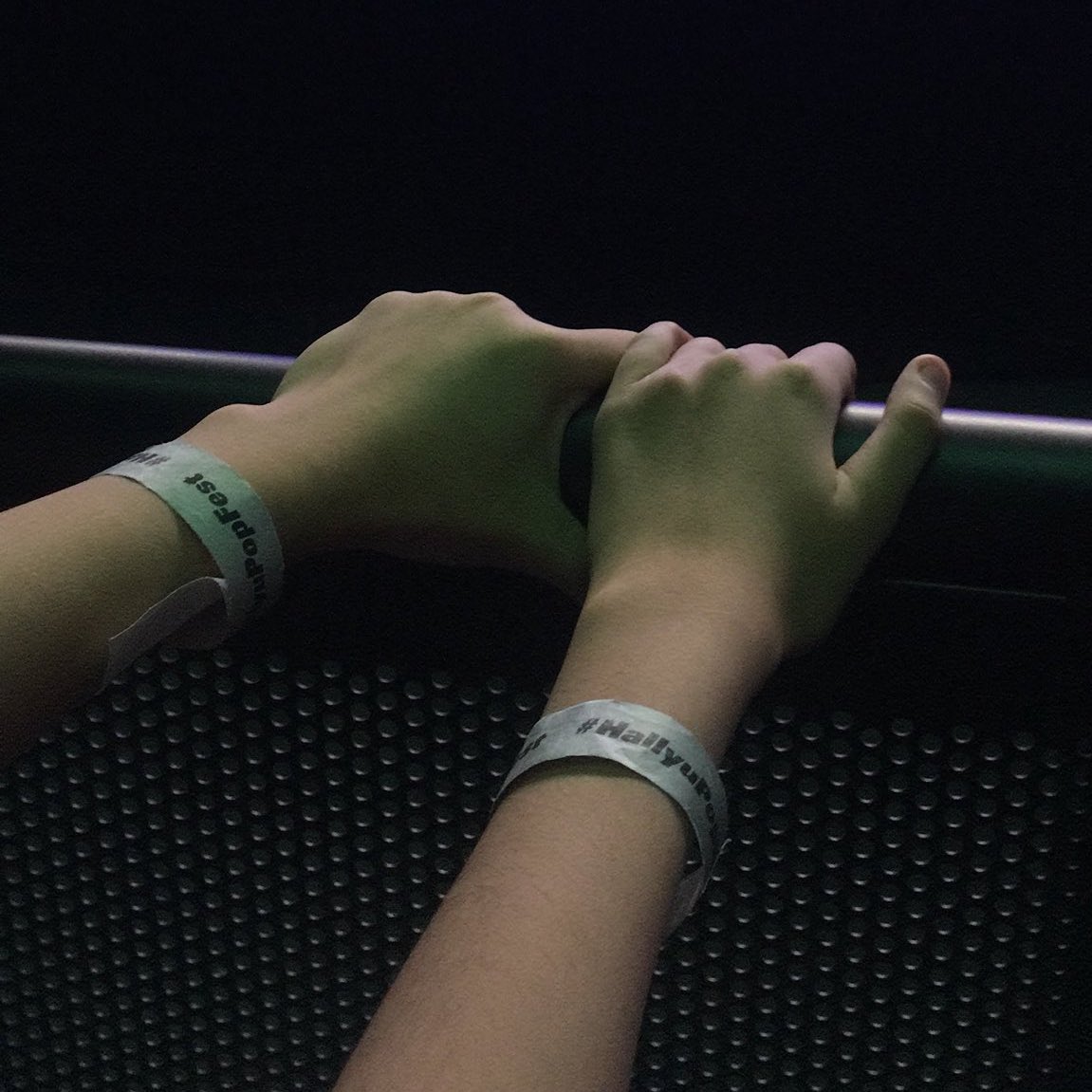 dfinitelynsarai's tweet photo. rt for barricade at next big time rush tour😩 https://t.co/rOkAVzsU0i