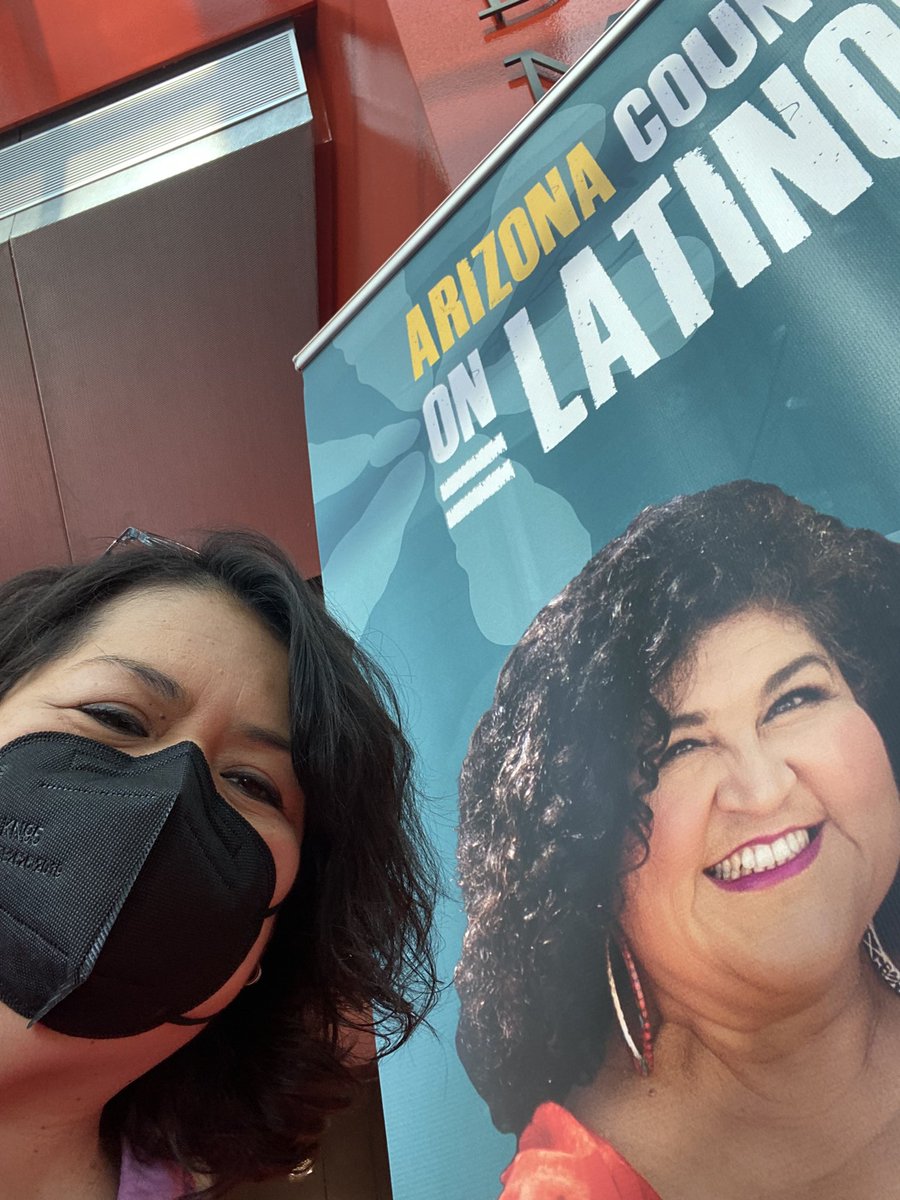 MauraSCordova's tweet photo. Hanging with the @CraftyChica this morning at @WeAreUnidosUS event! https://t.co/qqMiCu4djD