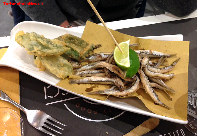TurismoItaliaNw's tweet photo. Coldiretti: stop al pesce fresco in tutto l'Adriatico nel tratto tra il sud delle Marche, Abruzzo e Molise, fino al 21 settembre
Leggi la notizia https://t.co/Ptaf6dnTJU
#pescefrescodelladriatico #pescefresco #fermopesca #coldiretti #turismo #pesca #marche #molise #abruzzo https://t.co/1zeCr50AXi
