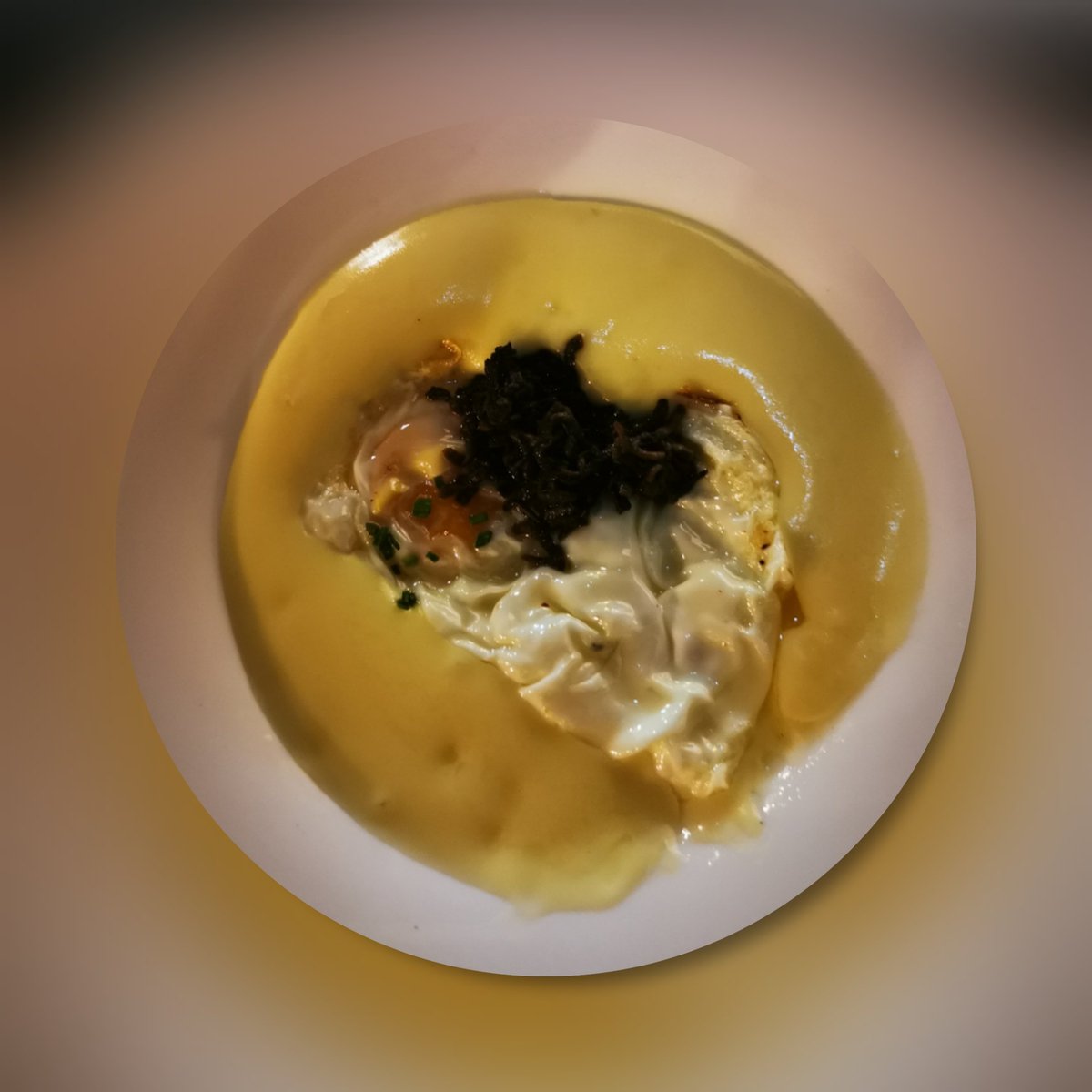 RestaurantPepo's tweet photo. Si t'agrada fer tastets, al menú degustació hi trobareu aquesta Escuma de patata amb saltat de bolets. https://t.co/9gYDTDvjQy