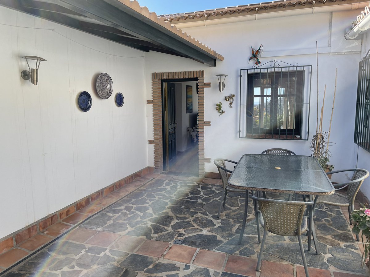 Come inside? Viewing available from today….snap up your beautiful new home…ready to move in.

For more info visit Villacompeta.com