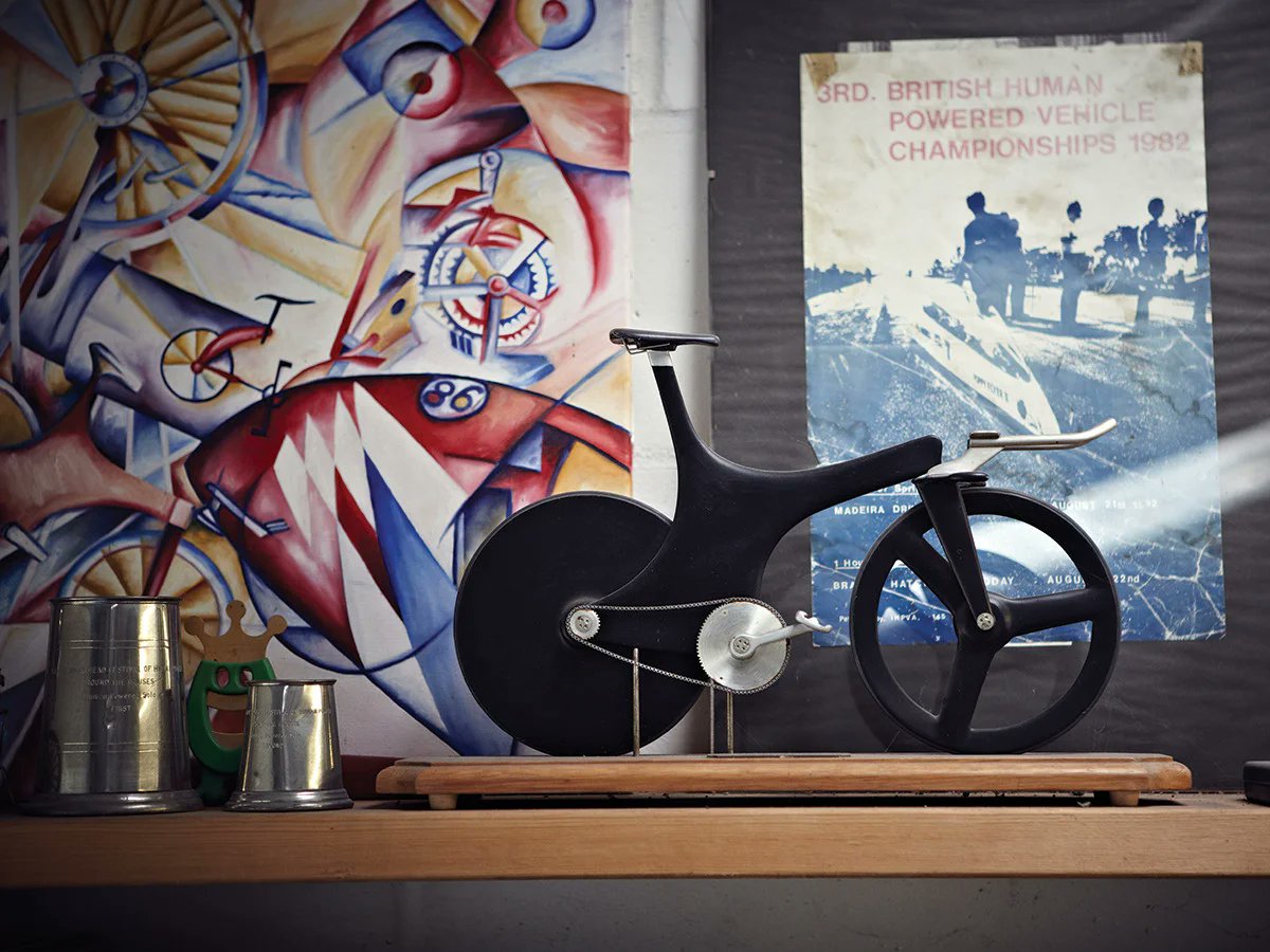 ClubLotusFrance's tweet photo. L'ingénieur légendaire et concepteur de vélos Mike Burrows - il a été le principal créateur du formidable bicycle en carbone innovant Lotus Type 108 - est décédé ce lundi 15 Août 2022. #MikeBurrows #ChrisBoardman #Lotus108 #Lotus110 #MyLotus  @Lotus110Club @ClubLotusFrance https://t.co/b3kWAm5qHd