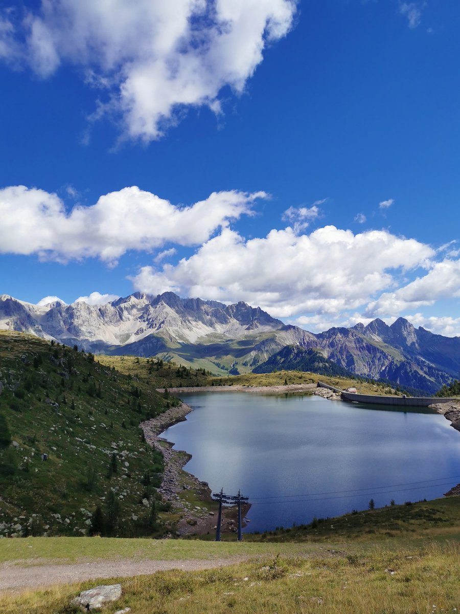 Finalmente 🤩!!!

#MulattieraItalianaGguerra mt 1750
#LagoDiCavia mt 2100
#RifugioLaresei mt 2250 
🚶🐕‍🦺🚶🏼‍♀ 🏁🙌🥳🍻