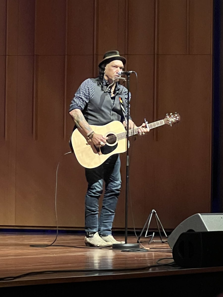 satellitedundee's tweet photo. Beautifully moving songs by @GlennSkuthorpe 🎸
Indigenous Astronomy by Peter Swantong ✨
Sounds of Space Project recordings played by @SoM_ANU’s Clavinova 🎹
Transcendent music of Prof Kim Cunio set to footage of @btucker22’s atmospheric observations 🎼
#ScienceWeekACT https://t.co/9eK0jj5Sr5