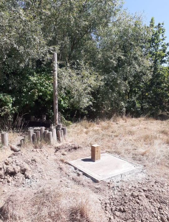 BDParkRangers's tweet photo. Park users may have noticed some curious additions to Eastbrookend CP this week.🤔No, it's not more bins! We are delighted to welcome Arty &amp; his animal friends for our new #Sculpture #trail. Inspired by the books by @HristovaLili &amp; Irina Goncherenko. 📕📚 https://t.co/fd0BGQteU8 https://t.co/oHnA0DmNxU