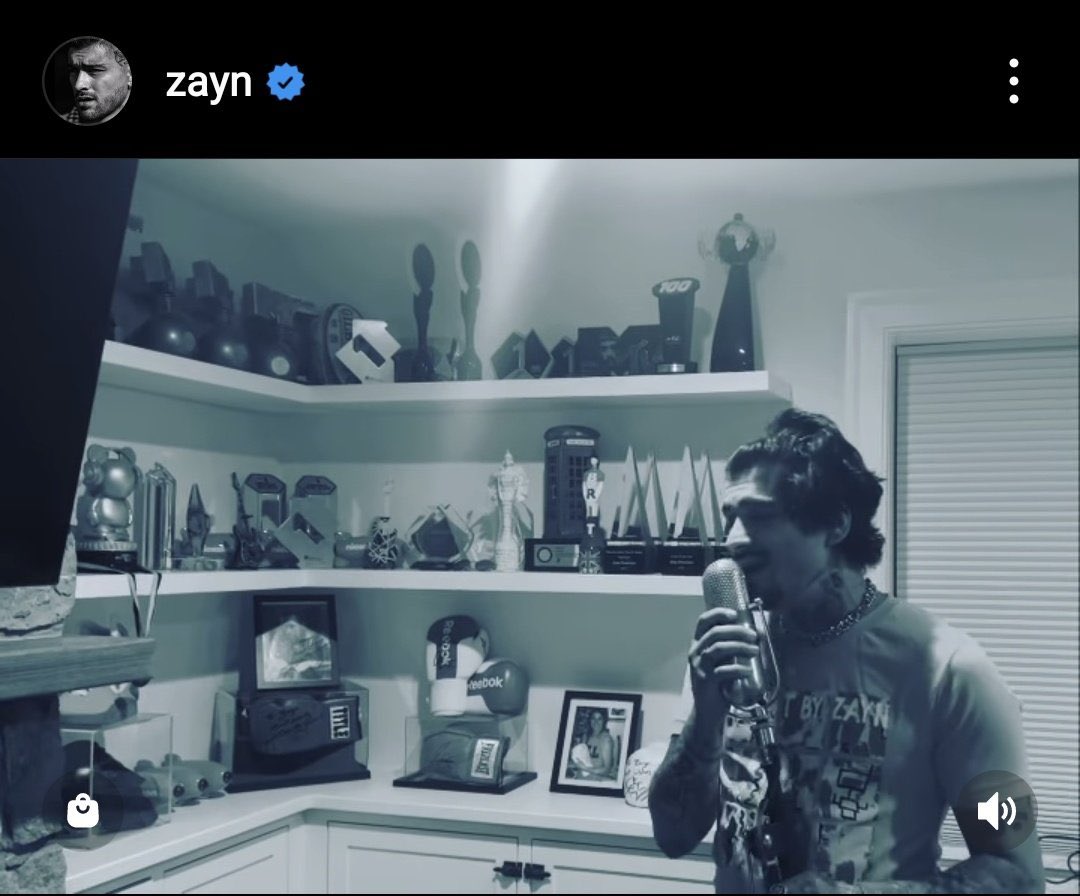 aelincore's tweet photo. Motivo do meu surto: Zayn Malik cantando músicas do oneD https://t.co/81jplFUAAV