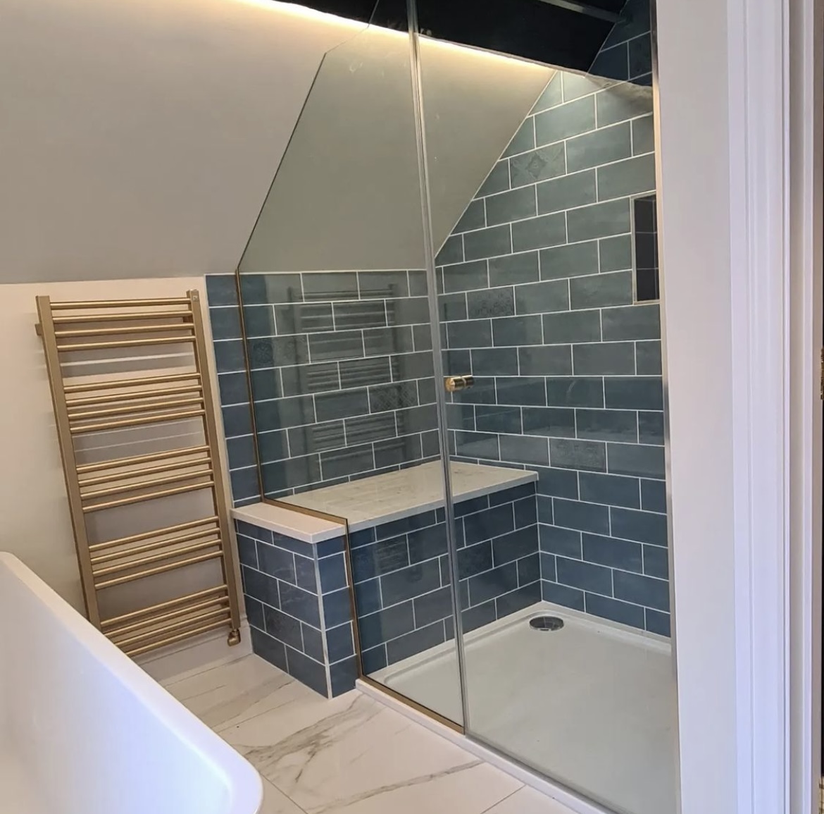 Our Renaissance Base range seen here in the Blue Steel colour way makes a perfect choice for adding both colour and texture while sticking with a classic brick effect style. Available in both plain and decor tiles you can mix and match creating a look you love for your home.