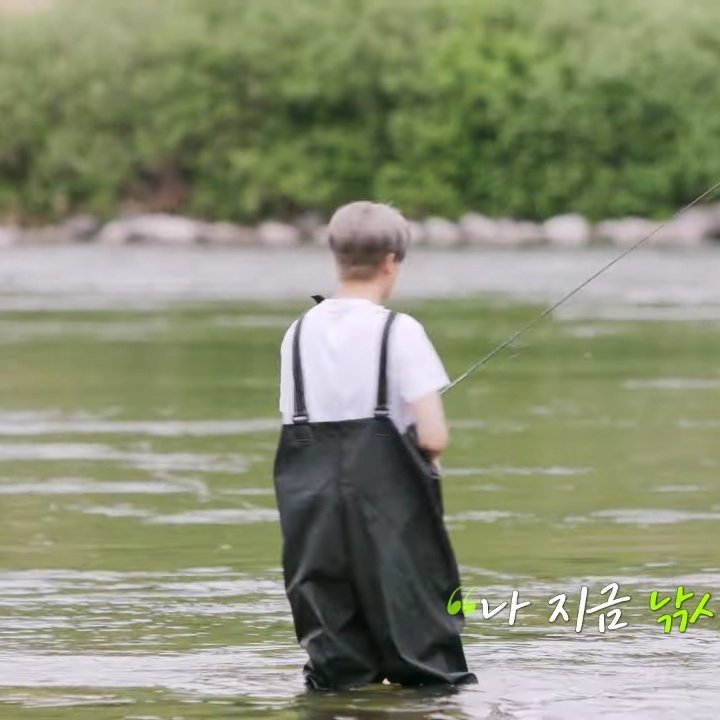 SJKFEED's tweet image. he’s so tiny and cute 🤏😭 #enhypen_jake