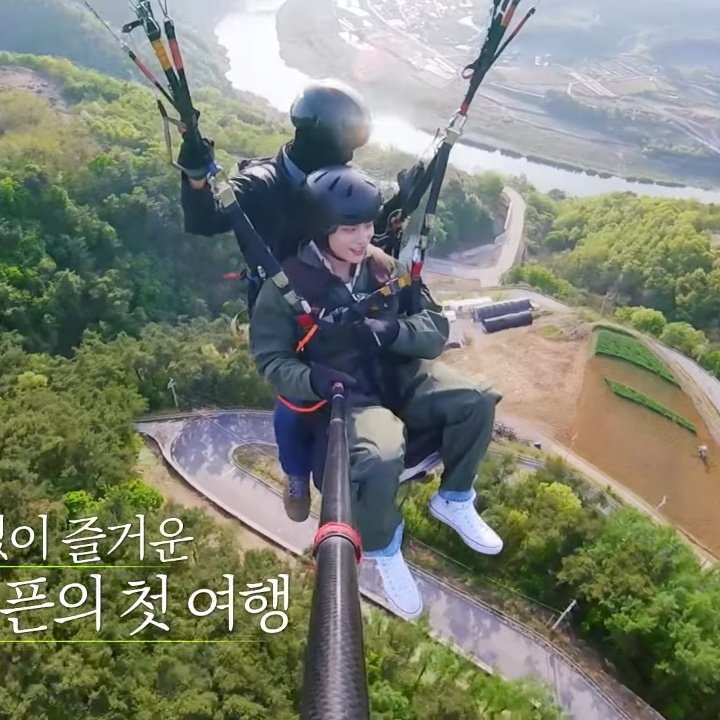 SJKFEED's tweet image. he’s so tiny and cute 🤏😭 #enhypen_jake