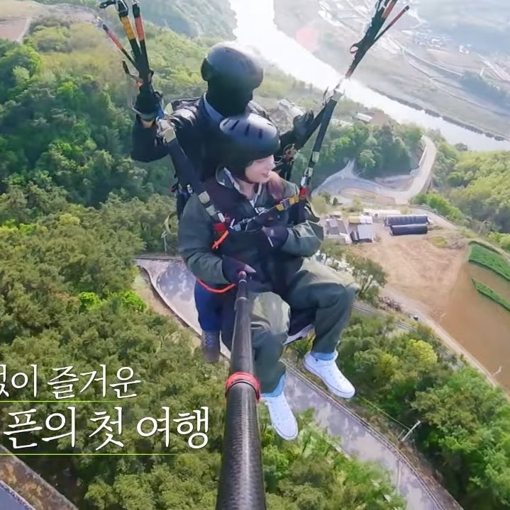 SJKFEED's tweet image. he’s so tiny and cute 🤏😭 #enhypen_jake