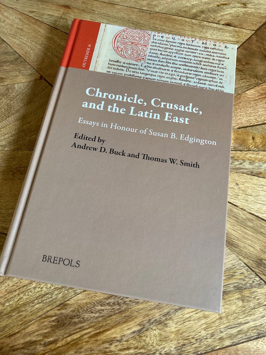 _simonparsons's tweet photo. It's here, finally! So glad to have my chapter Women at the Walls included in this fantastic and good-looking tome edited by the esteemed @andrewdbuck and Thomas Smith of @HistoryRugby  Much reading of other chapters now to undertake... https://t.co/uWXrUdGN9p