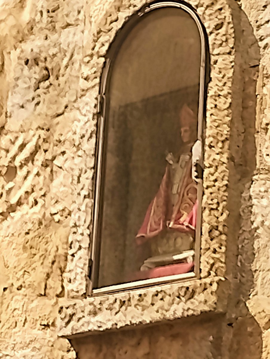 nitramracso's tweet photo. Hoy , siguiendo con el #pilgrimtour , ha tocado visitar Pamplona . Obviamente le he pedido al Santo que me guíe #H56 #aSanFermínpedimos #HdeHagosto https://t.co/ICLa91y6PT