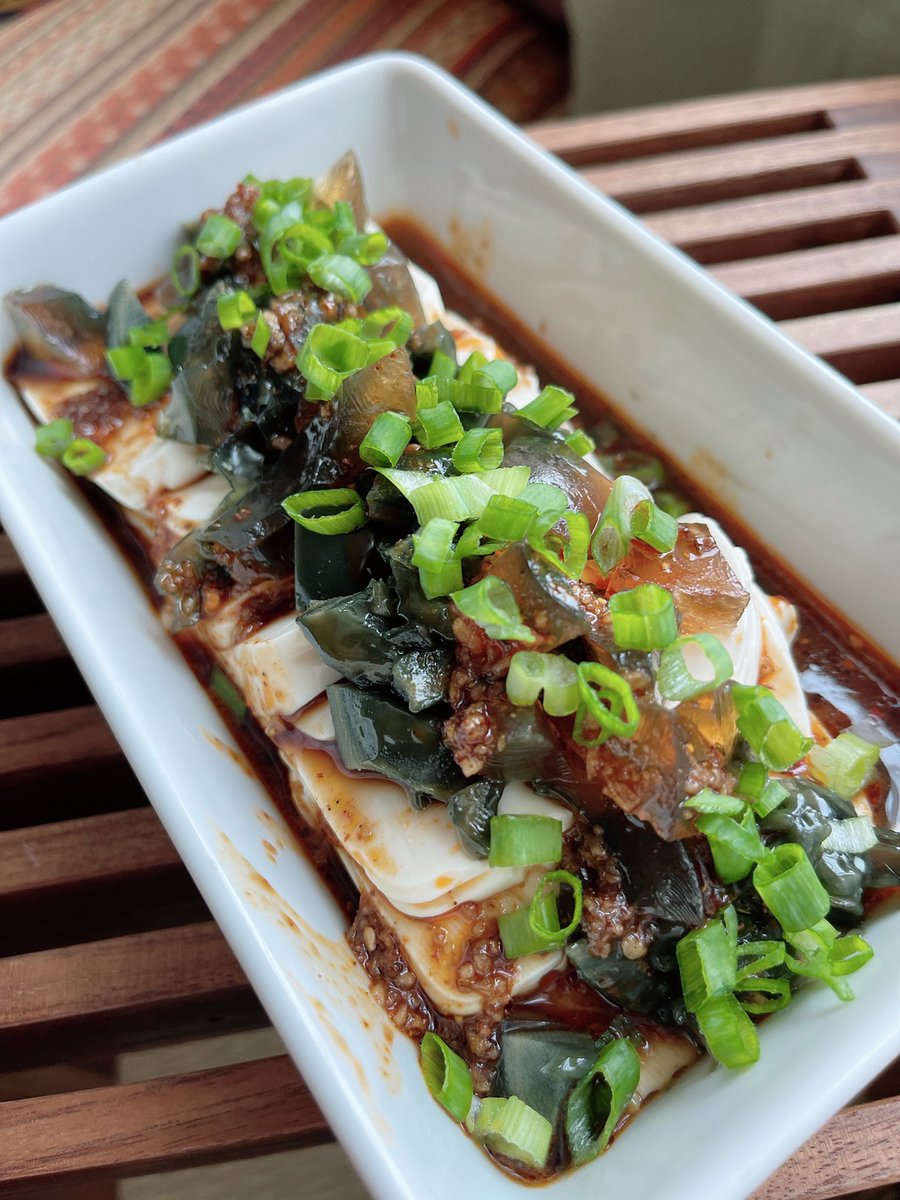 #小推友齊煮食
第廿九屆 涼拌

麻辣皮蛋豆腐